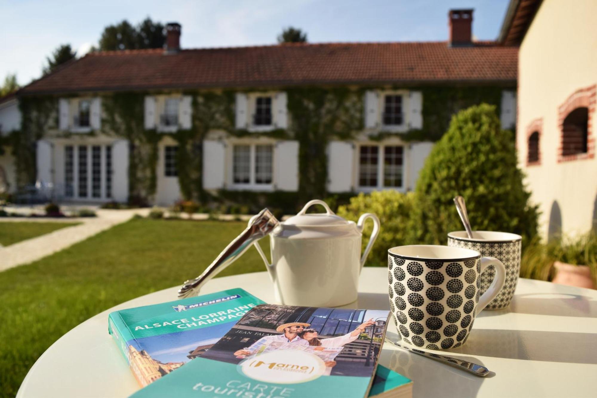 Bed and Breakfast Au Pre Du Moulin Clamanges Exteriér fotografie